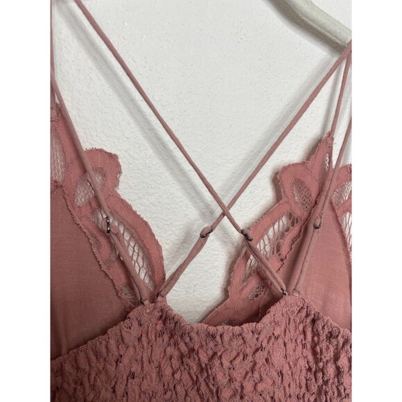Free People Small One Adella Slip Mini Dress Rose Crochet Lace Tiered Ruffle NWT - Picture 11 of 14